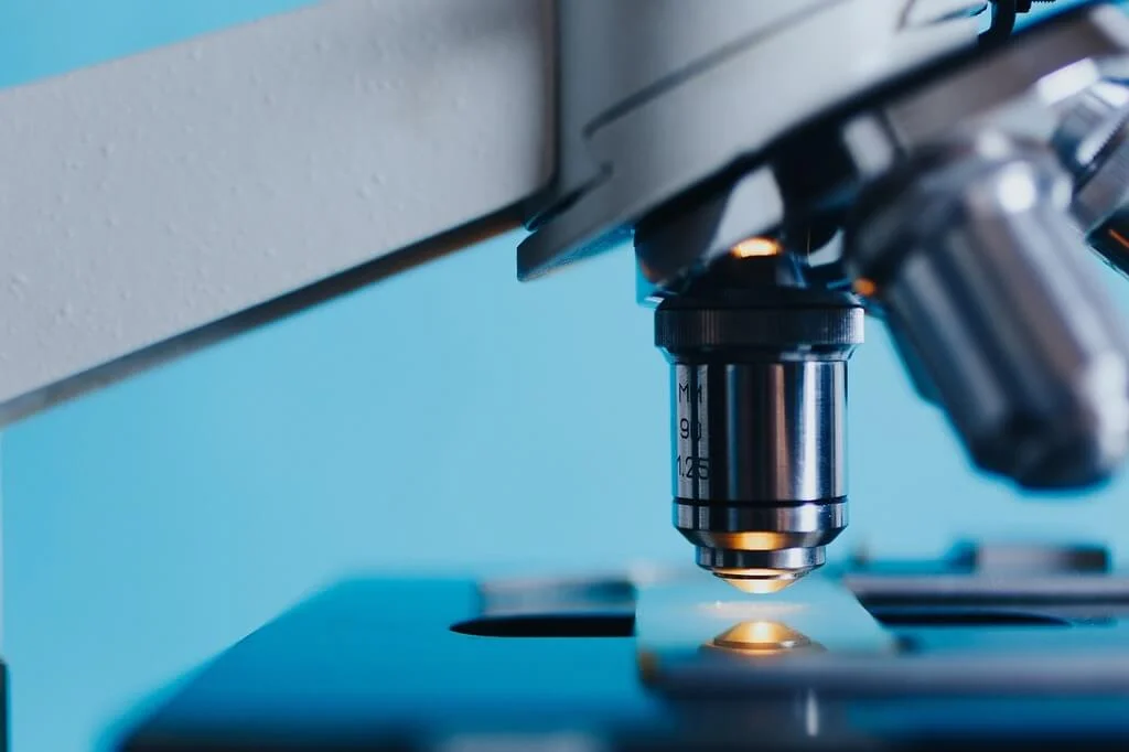 inventor of microscope van leeuwenhoek